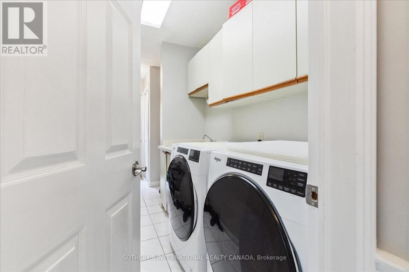 43 Shore Gardens, Oakville, Ontario  L6L 5Z2 - Photo 24 - W12562914