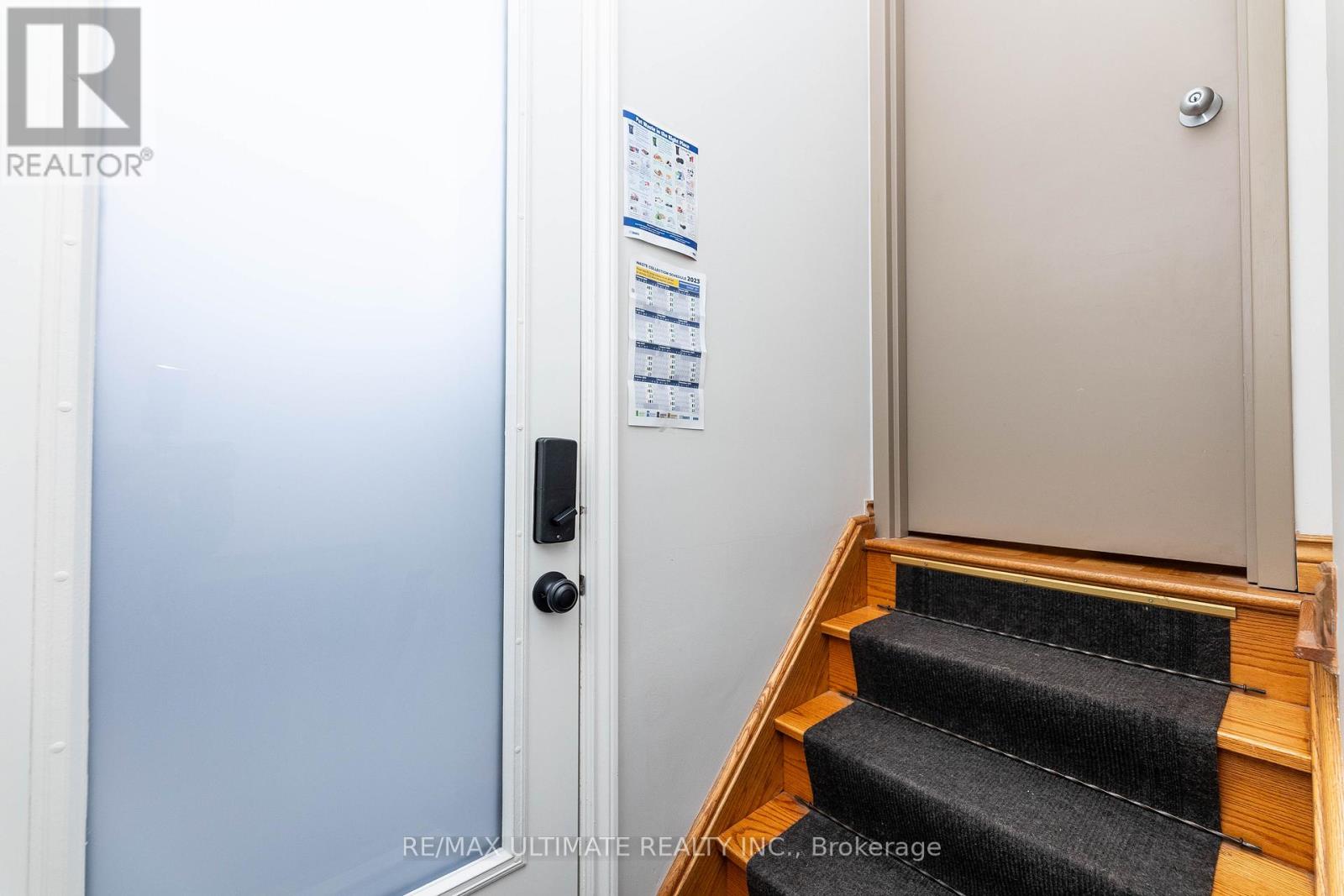 Main - 448 Salem Avenue N, Toronto, Ontario  M6H 3C9 - Photo 14 - W12562924