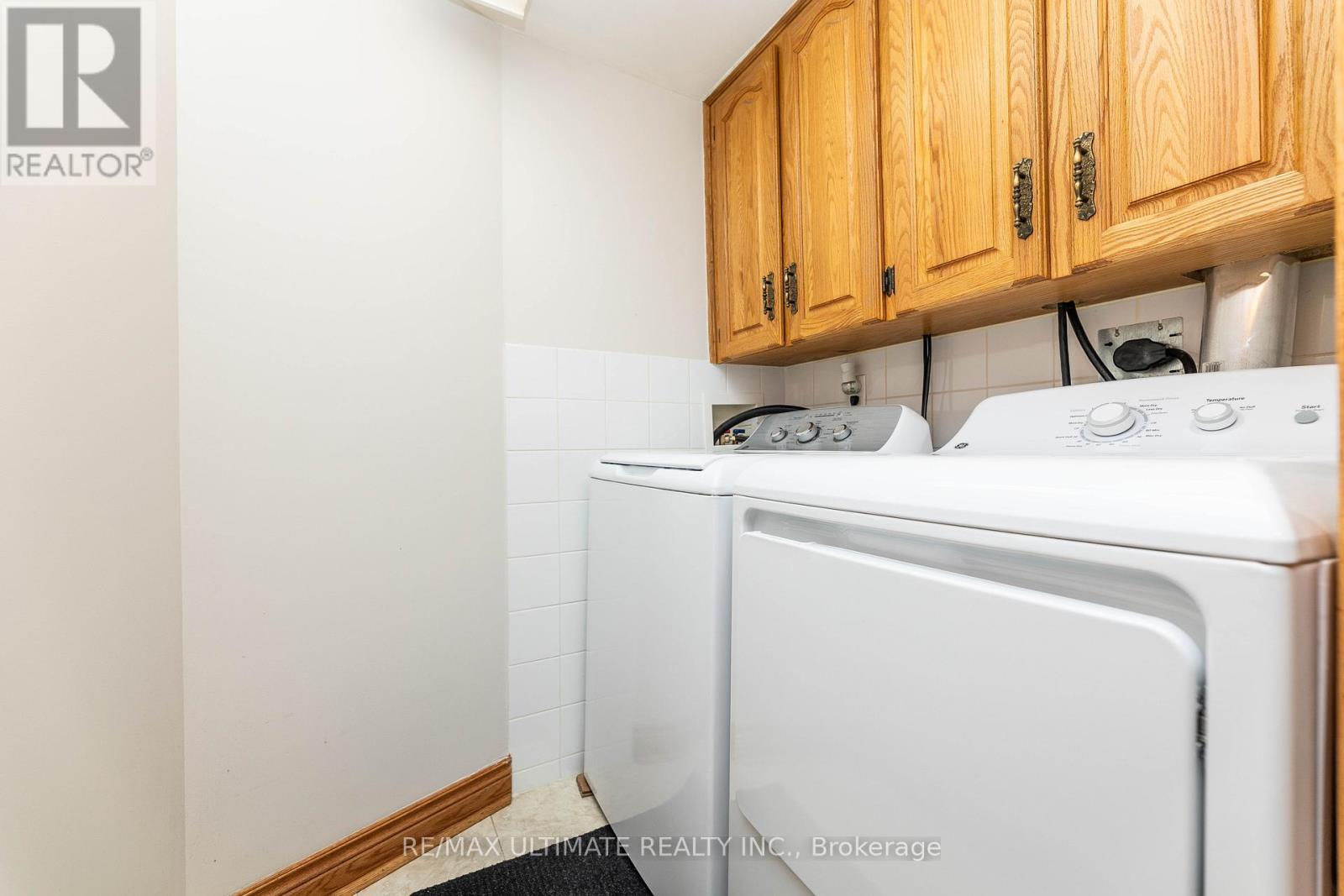 Main - 448 Salem Avenue N, Toronto, Ontario  M6H 3C9 - Photo 15 - W12562924