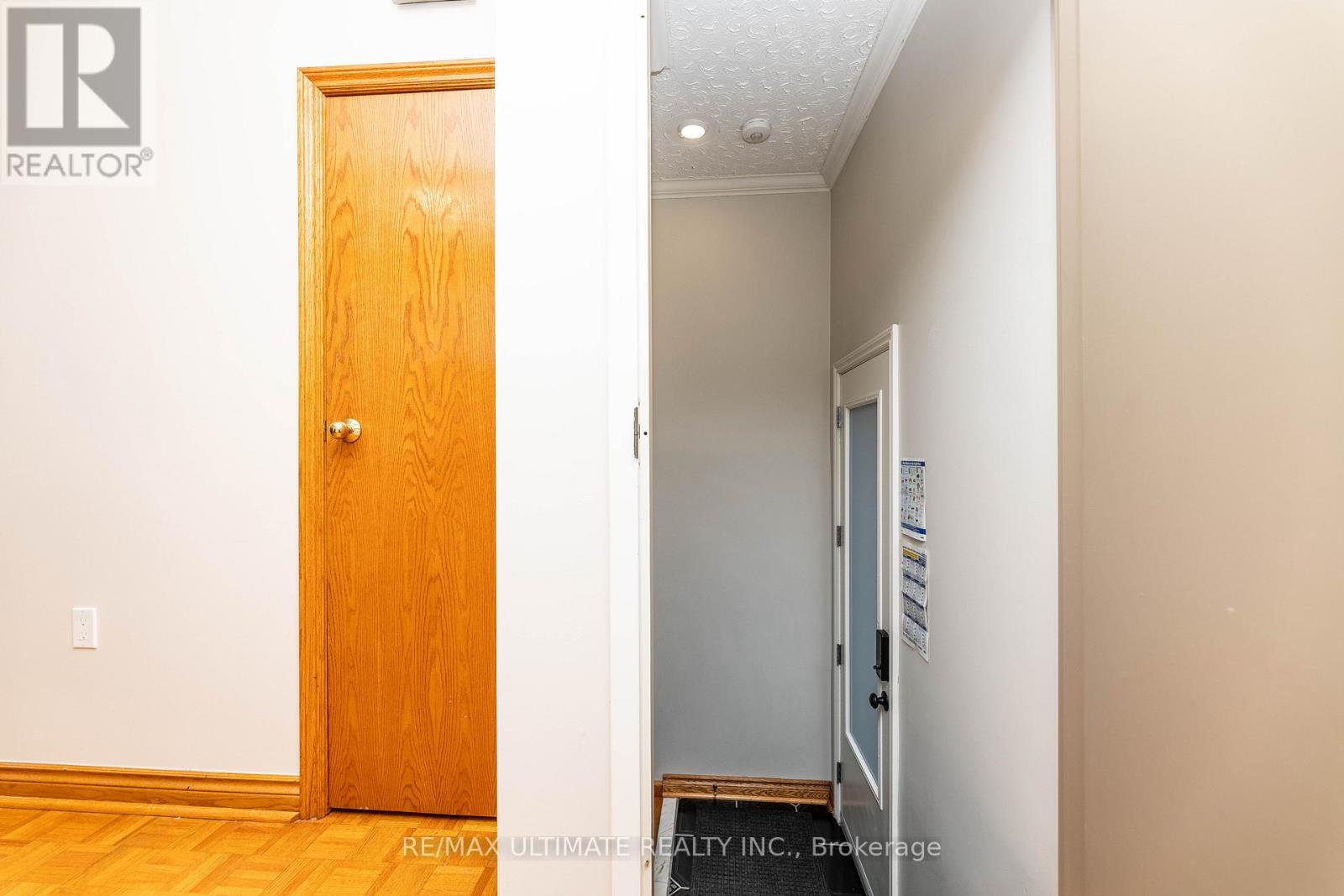 Main - 448 Salem Avenue N, Toronto, Ontario  M6H 3C9 - Photo 16 - W12562924