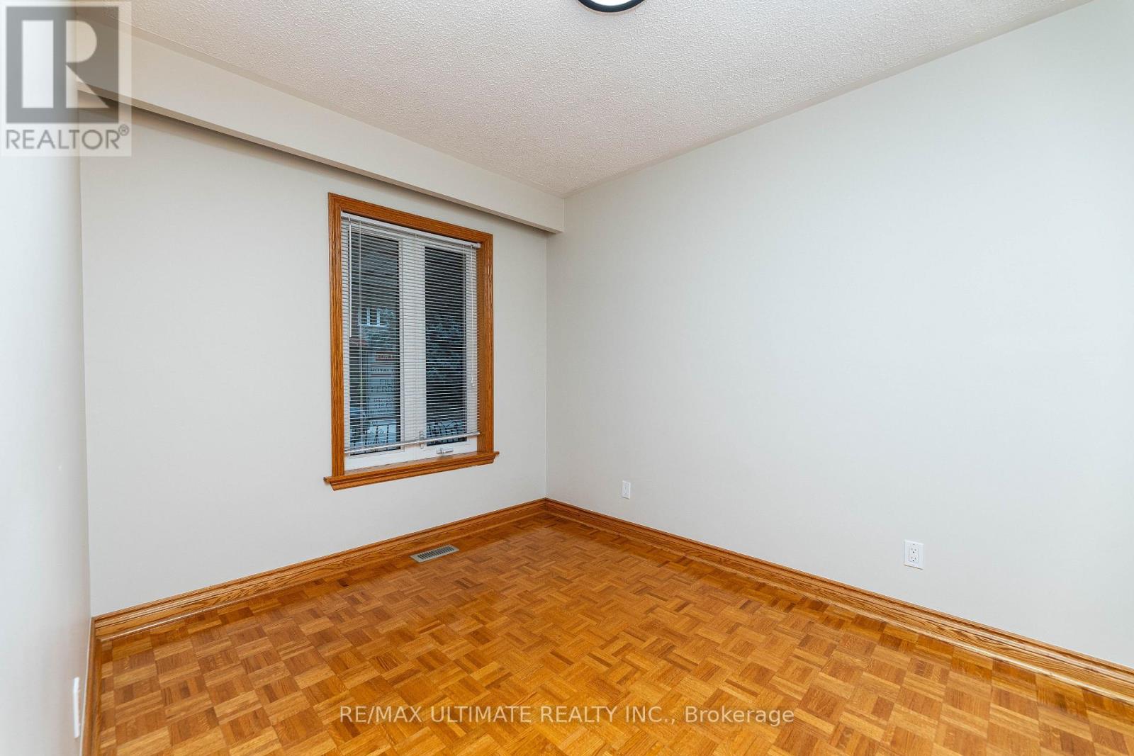 Main - 448 Salem Avenue N, Toronto, Ontario  M6H 3C9 - Photo 9 - W12562924