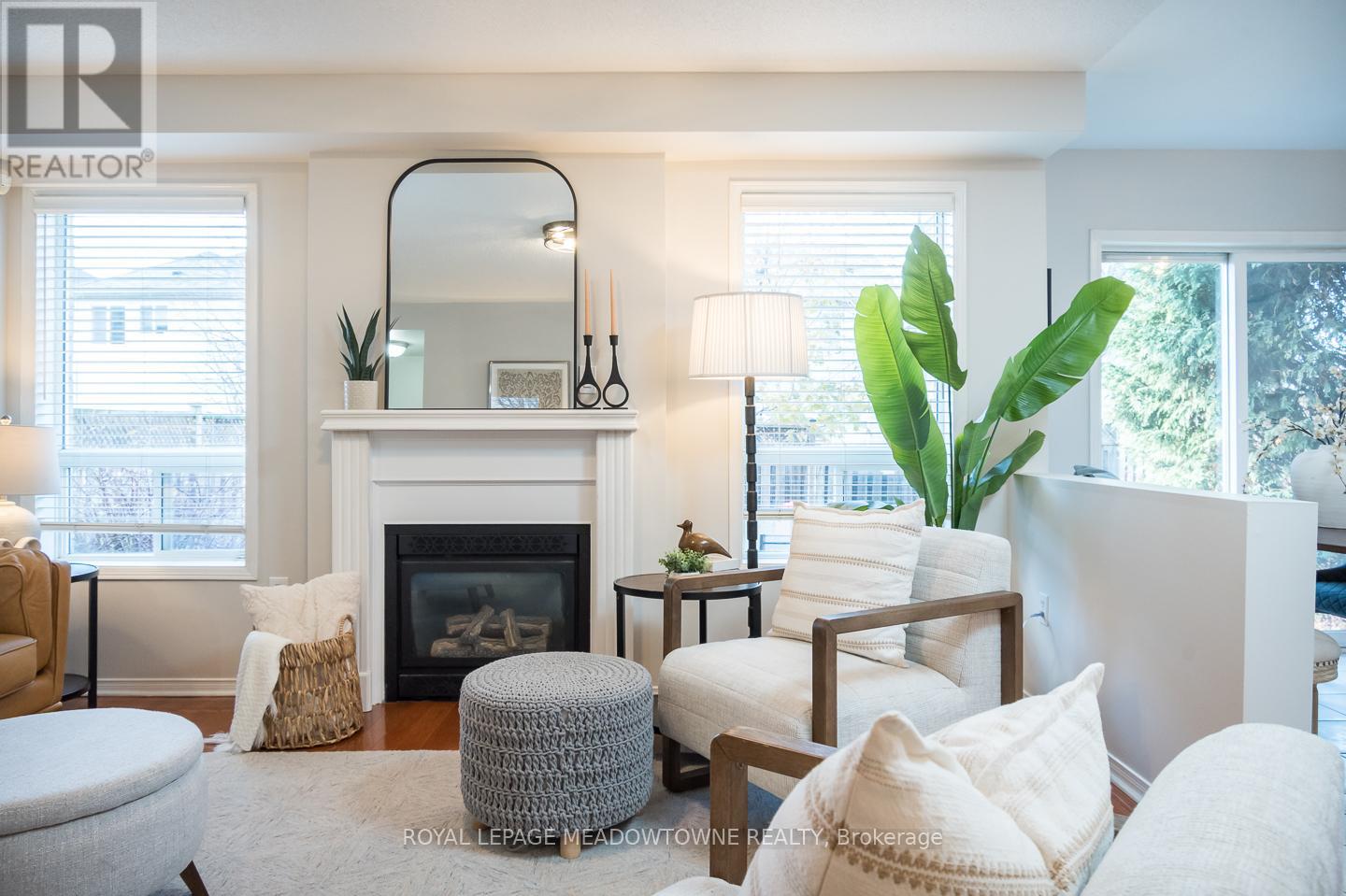 1215 NEWELL STREET, Milton, Ontario