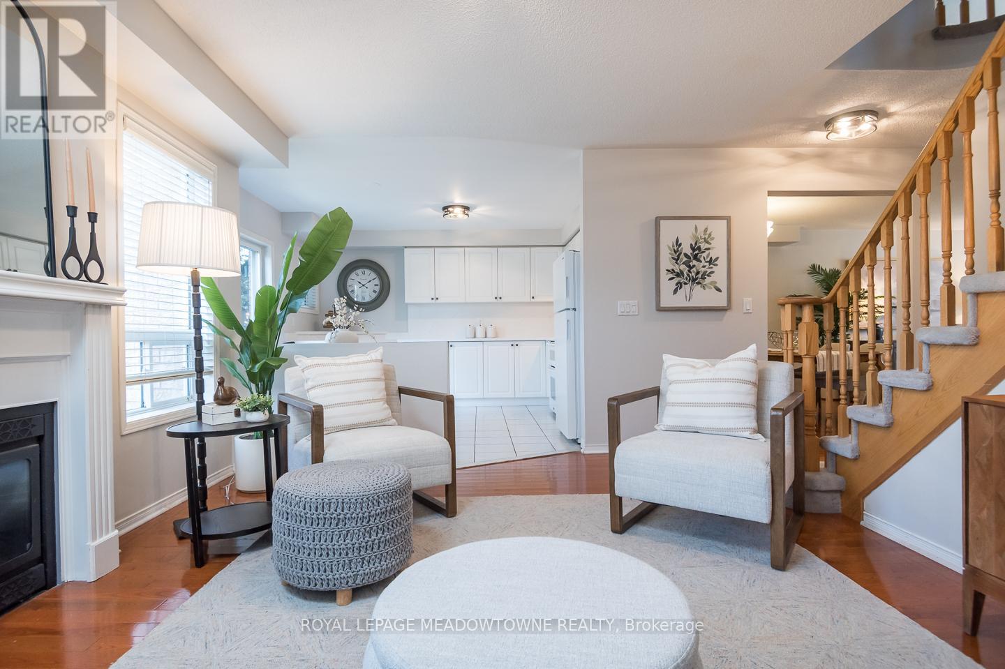 1215 Newell Street, Milton, Ontario L9T 5R5 - Photo 14 - W12562926