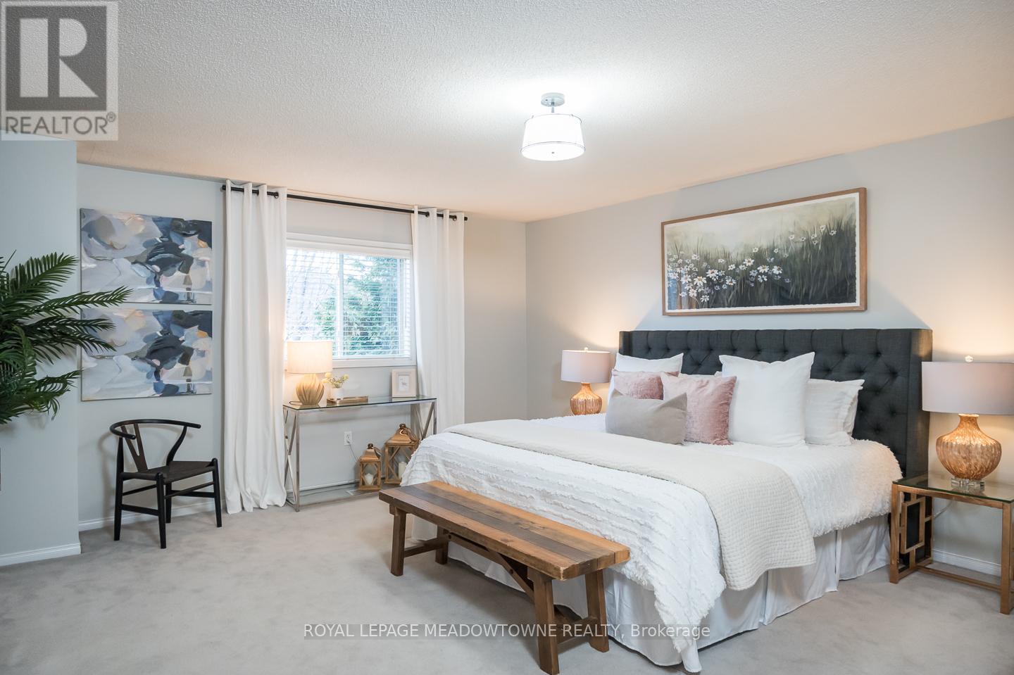 1215 Newell Street, Milton, Ontario L9T 5R5 - Photo 18 - W12562926