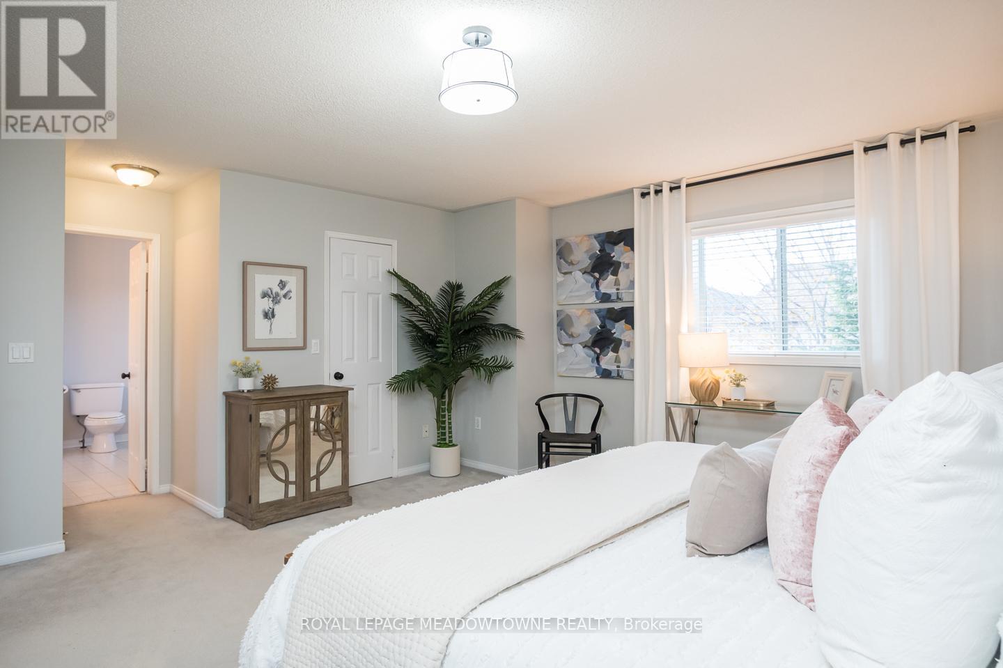 1215 Newell Street, Milton, Ontario L9T 5R5 - Photo 19 - W12562926