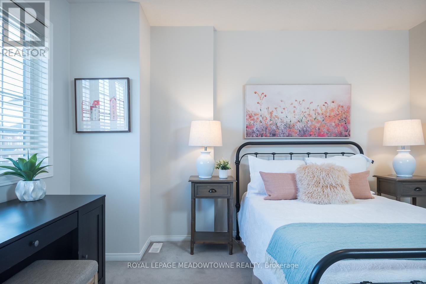 1215 Newell Street, Milton, Ontario L9T 5R5 - Photo 27 - W12562926