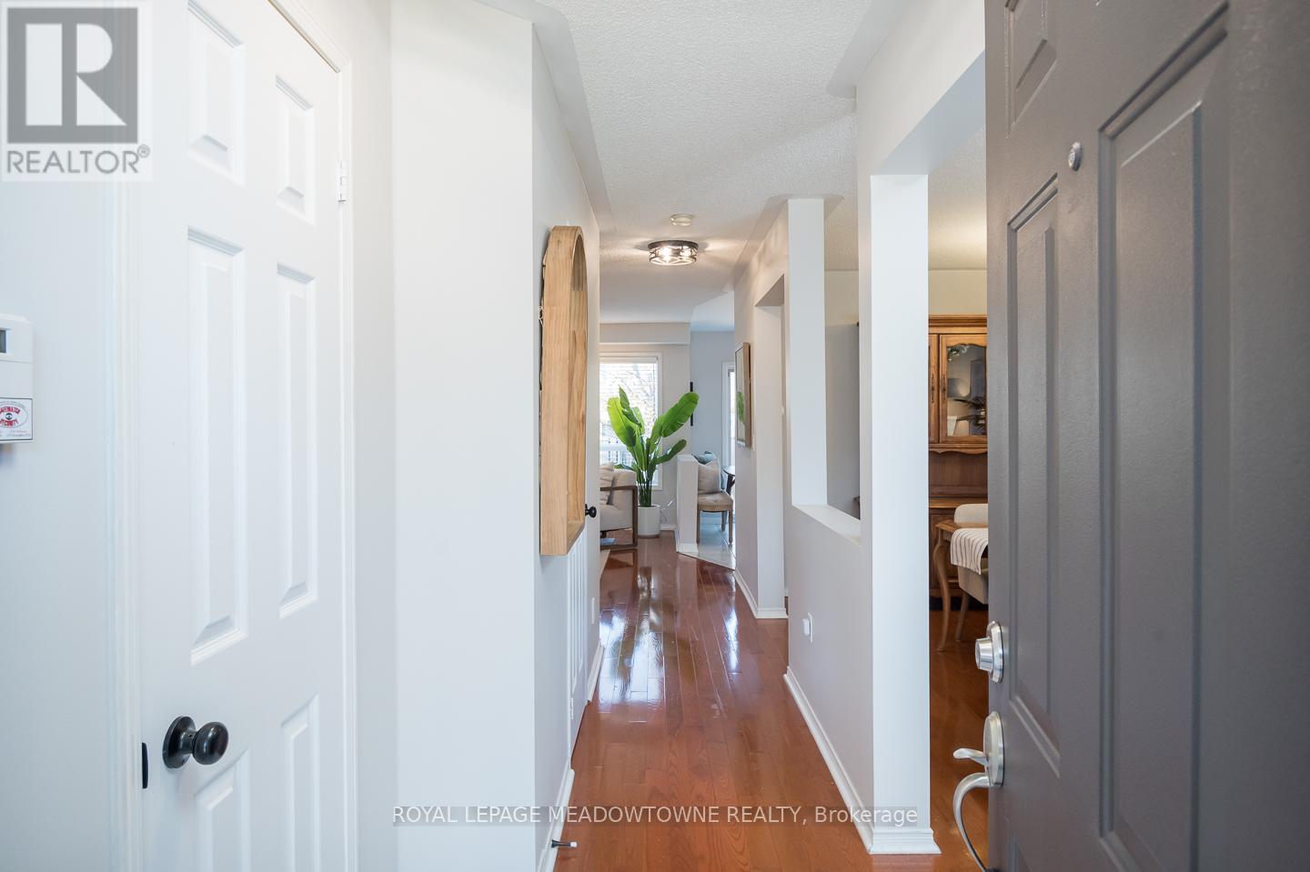 1215 Newell Street, Milton, Ontario L9T 5R5 - Photo 3 - W12562926