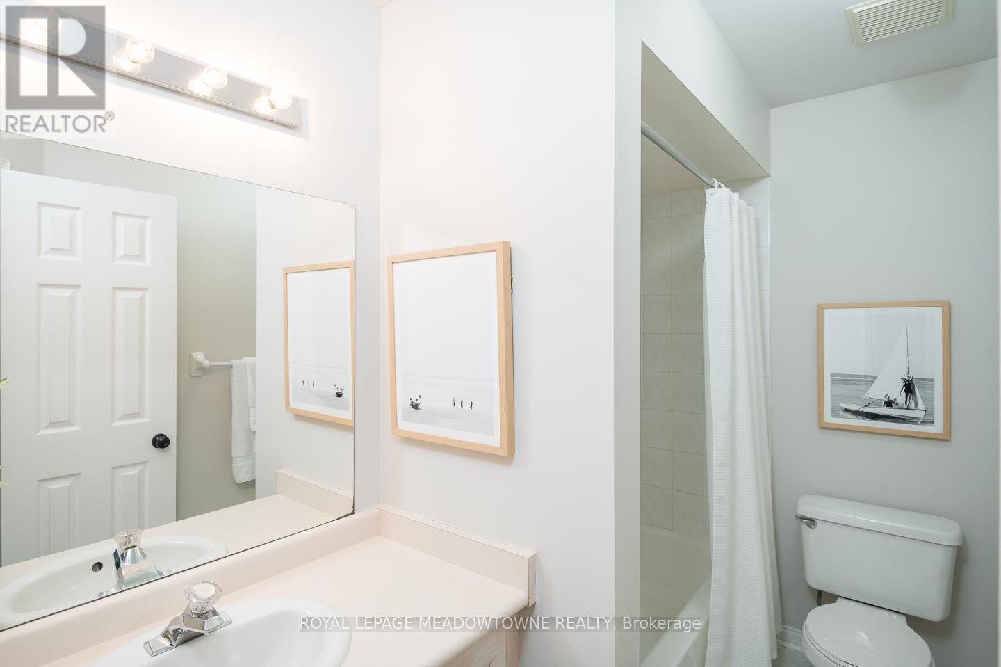 1215 Newell Street, Milton, Ontario L9T 5R5 - Photo 31 - W12562926