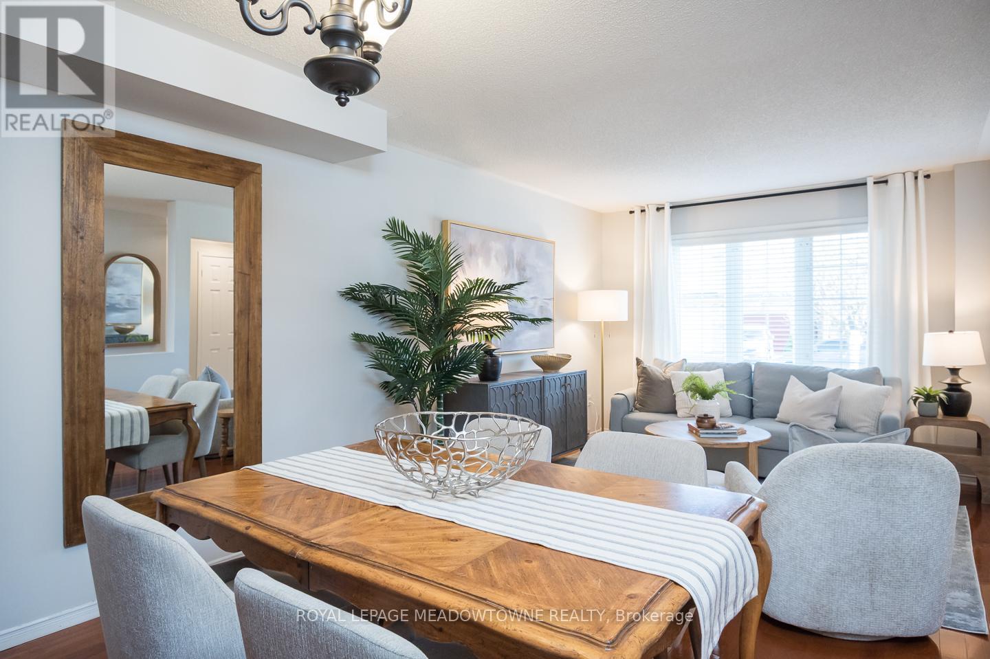 1215 Newell Street, Milton, Ontario L9T 5R5 - Photo 8 - W12562926