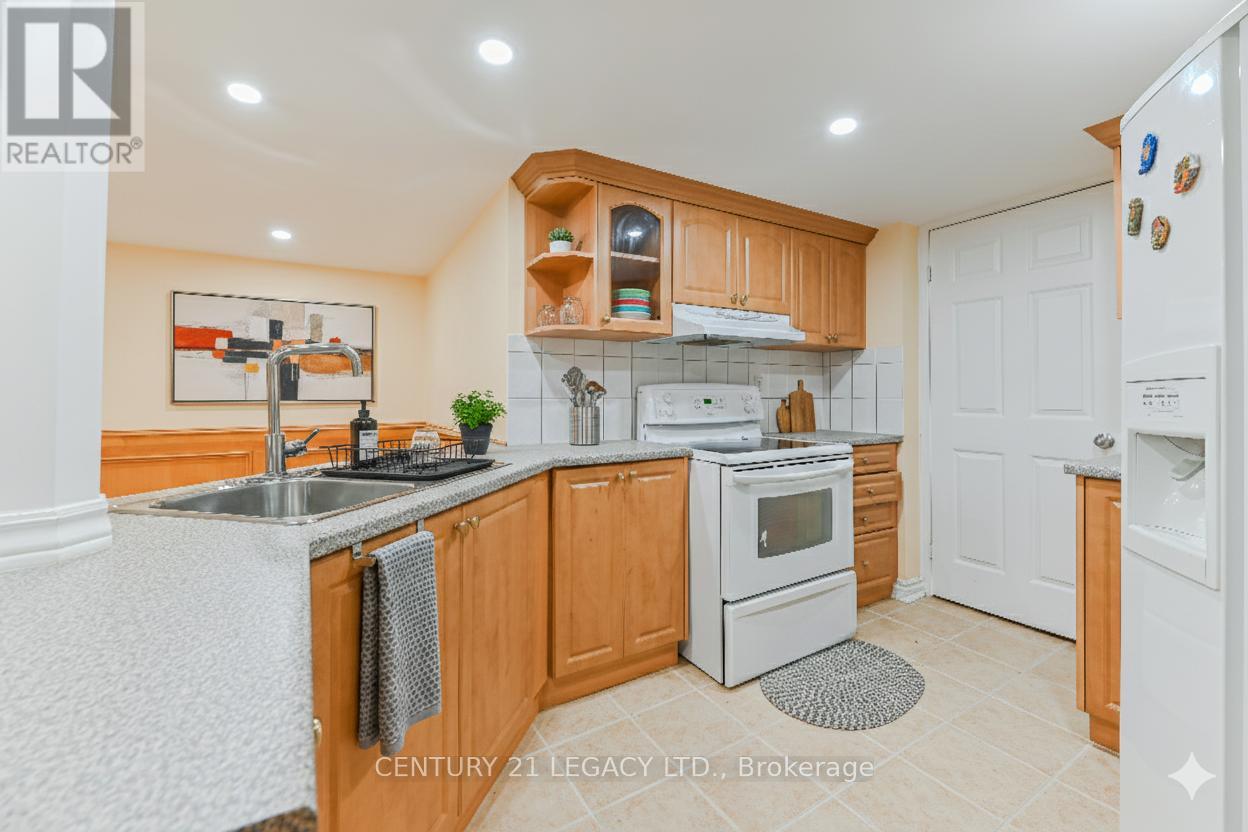 497 Winfield Terrace, Mississauga, Ontario  L5R 3V1 - Photo 36 - W12562942