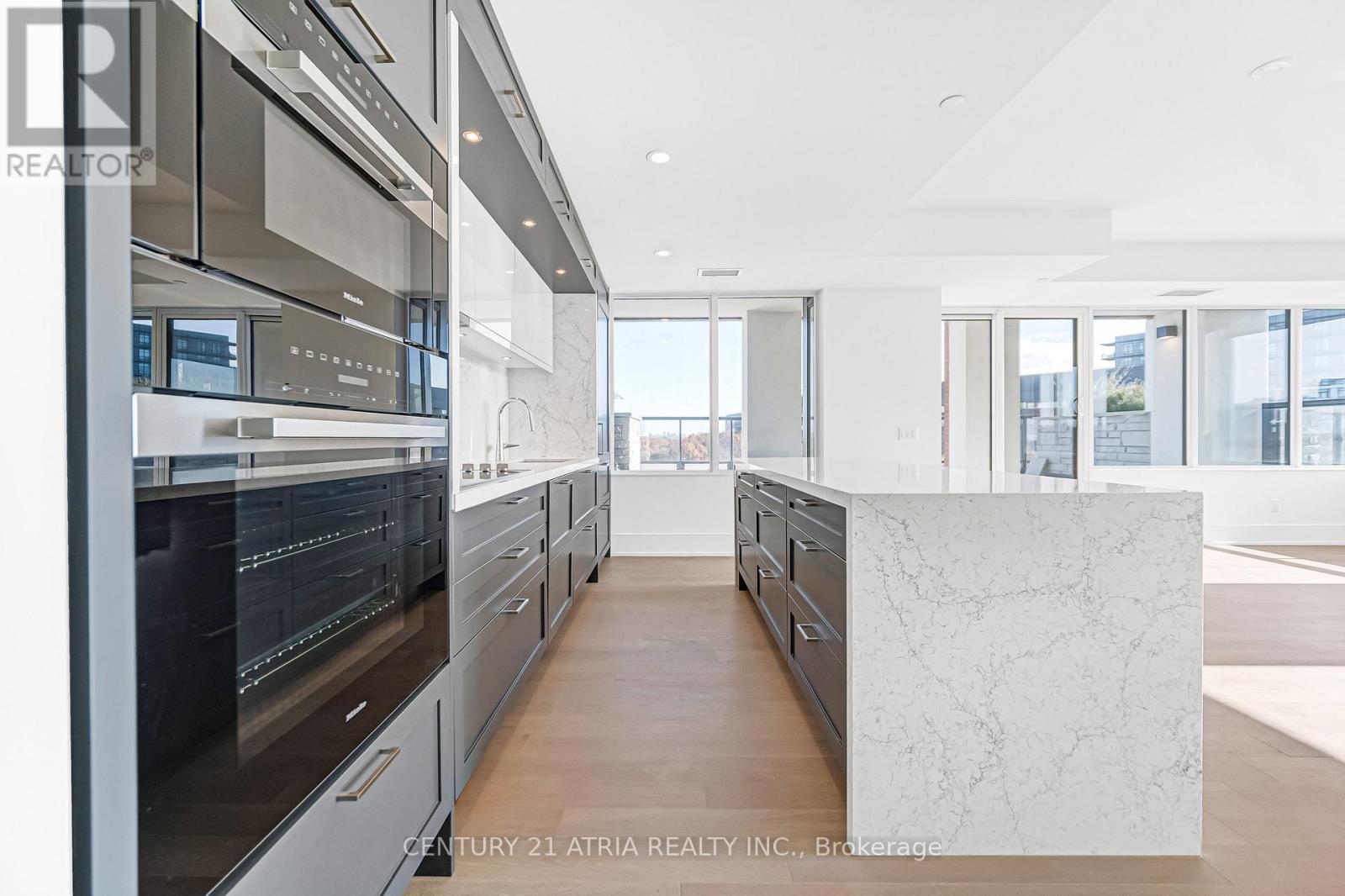 606 - 259 The Kingsway, Toronto, Ontario  M9A 0G2 - Photo 5 - W12562944