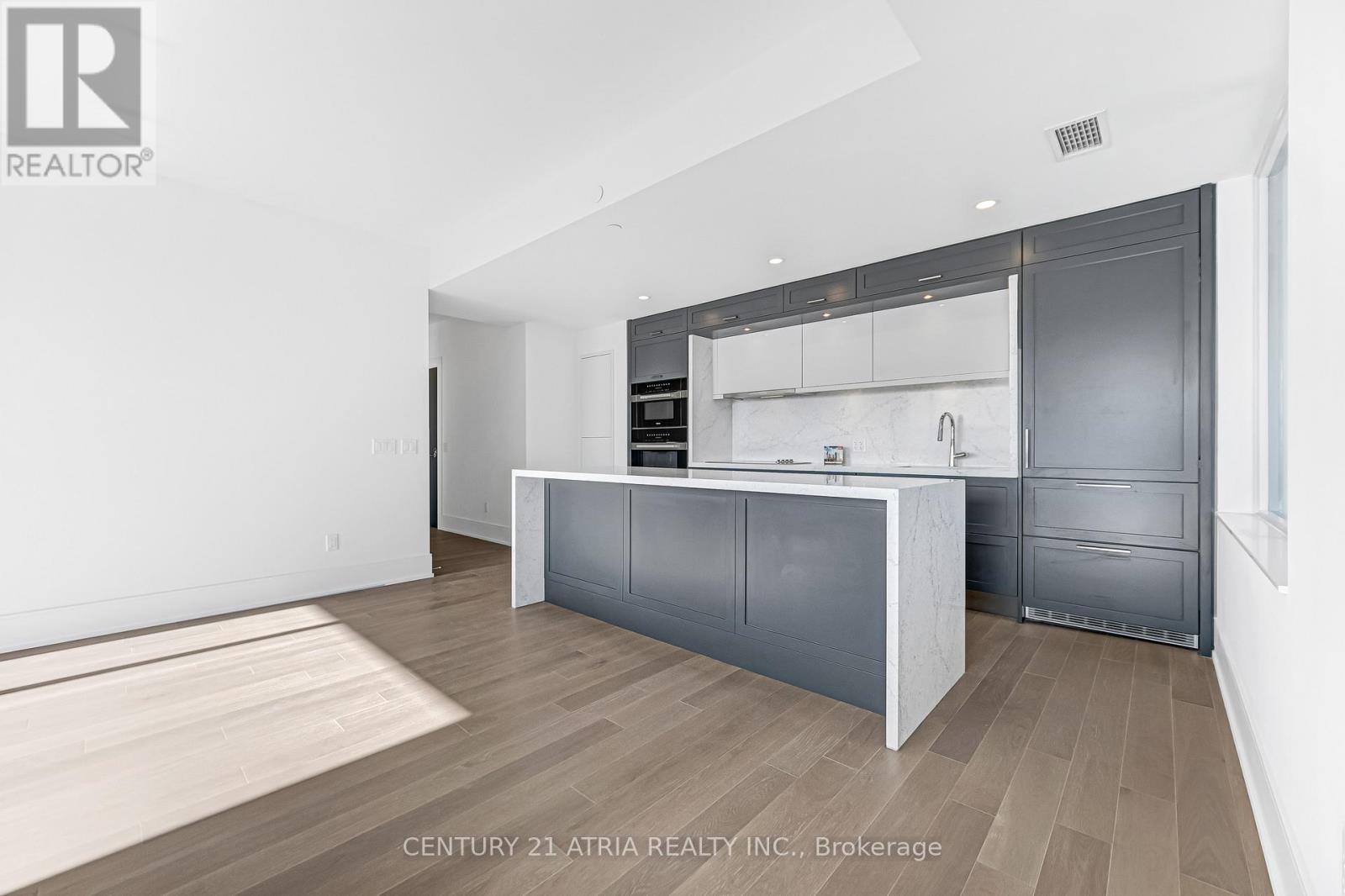 606 - 259 The Kingsway, Toronto, Ontario  M9A 0G2 - Photo 7 - W12562944