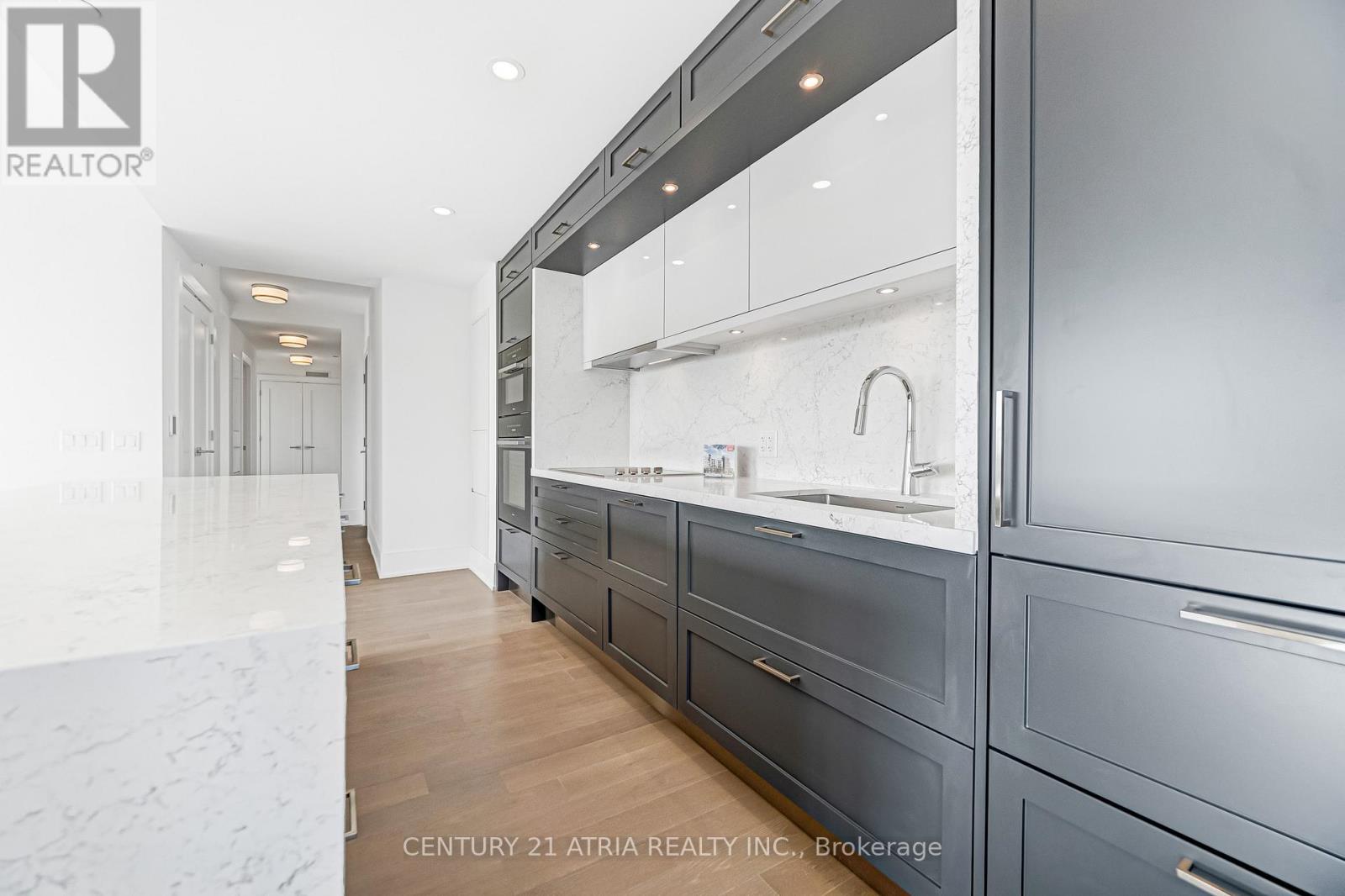 606 - 259 The Kingsway, Toronto, Ontario  M9A 0G2 - Photo 9 - W12562944