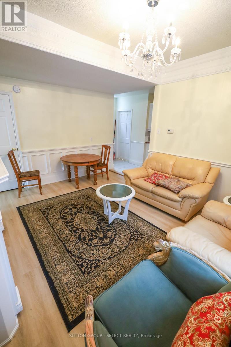 552 Adelaide Street N, London East, Ontario  N6B 3J5 - Photo 11 - X12563014