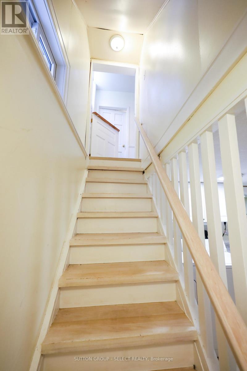 552 Adelaide Street N, London East, Ontario  N6B 3J5 - Photo 17 - X12563014