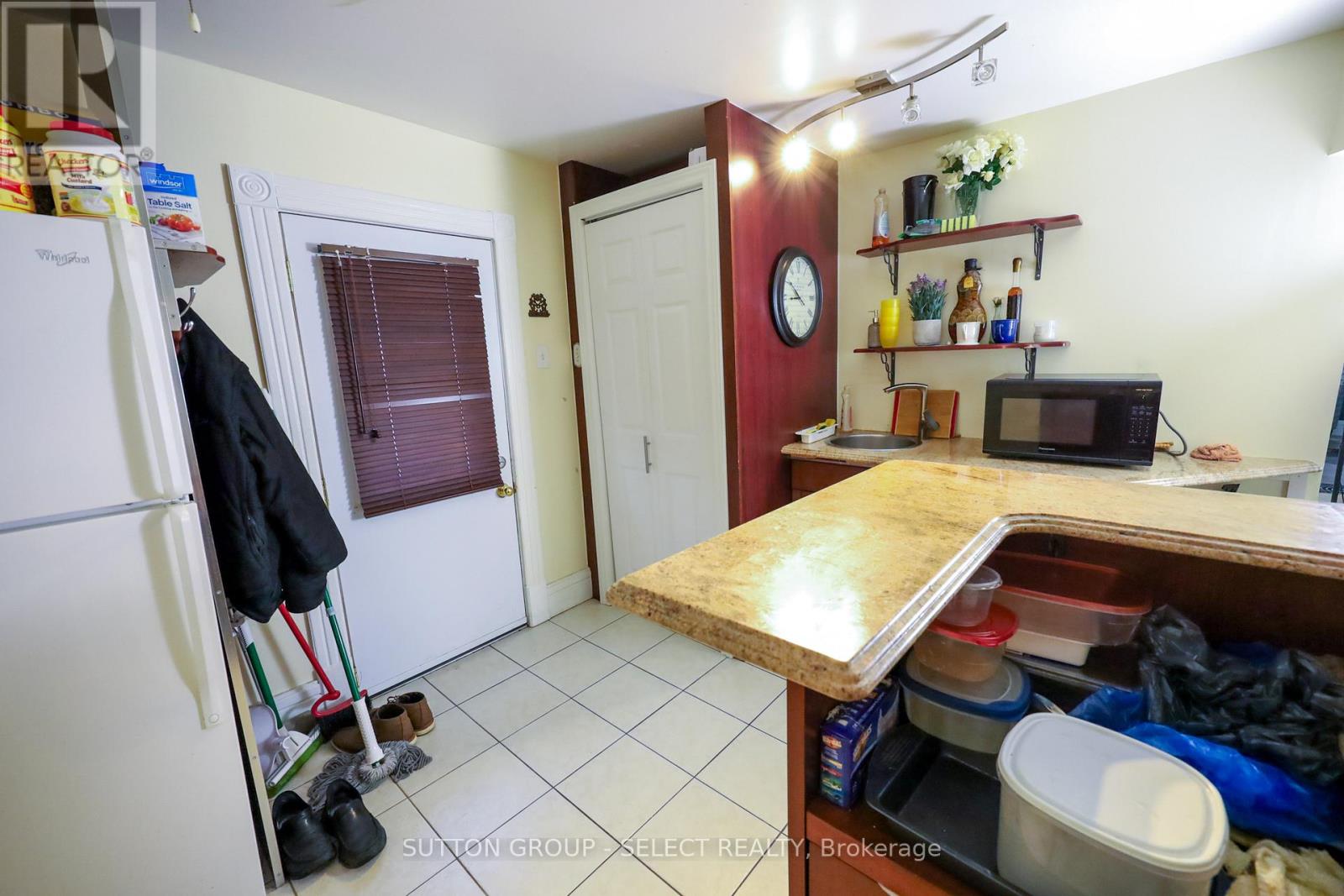 552 Adelaide Street N, London East, Ontario  N6B 3J5 - Photo 25 - X12563014