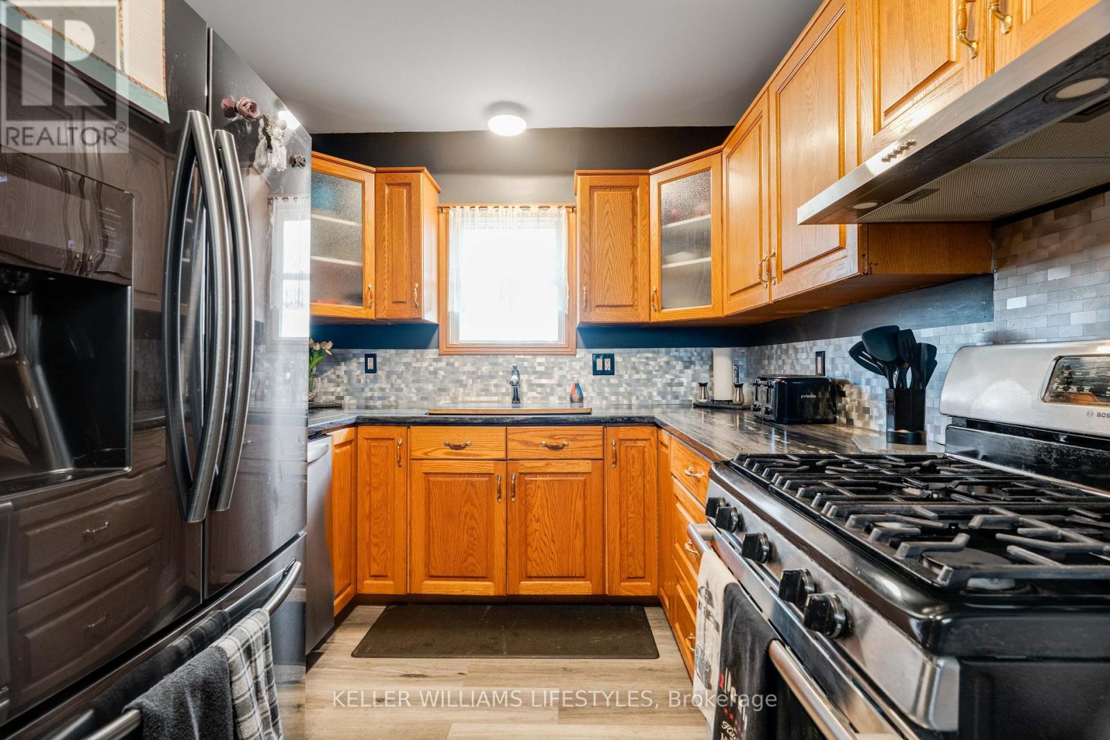 150 Mcrae Street, Southwest Middlesex, Ontario  N0L 1M0 - Photo 11 - X12563224