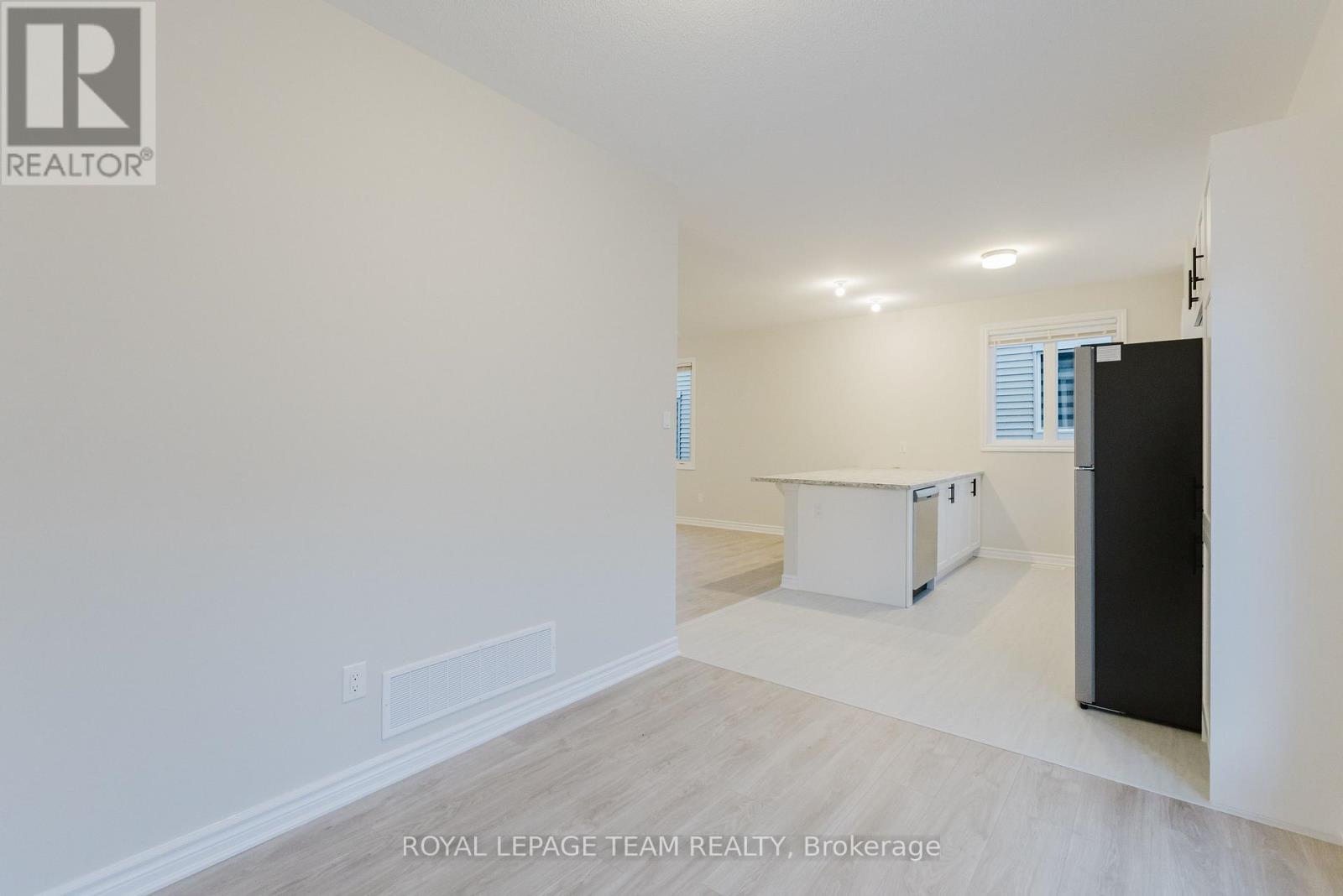 180 Ryan Reynolds Way, Ottawa, Ontario  K4A 2N3 - Photo 13 - X12563030