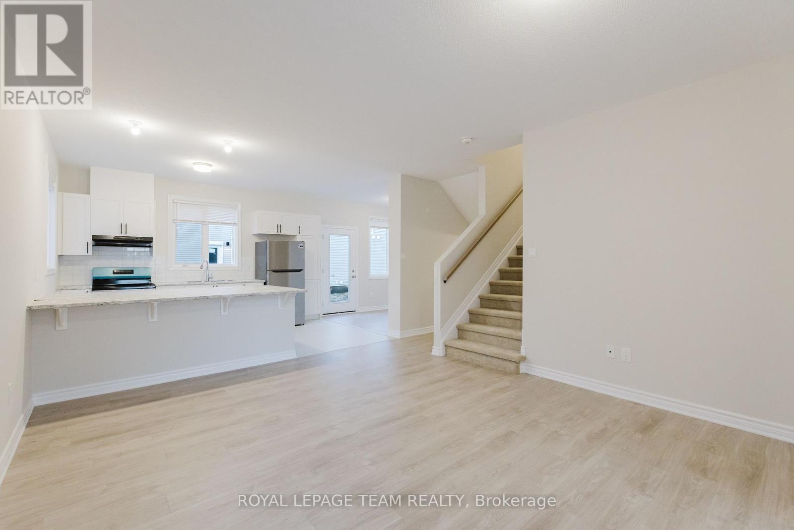 180 Ryan Reynolds Way, Ottawa, Ontario  K4A 2N3 - Photo 6 - X12563030