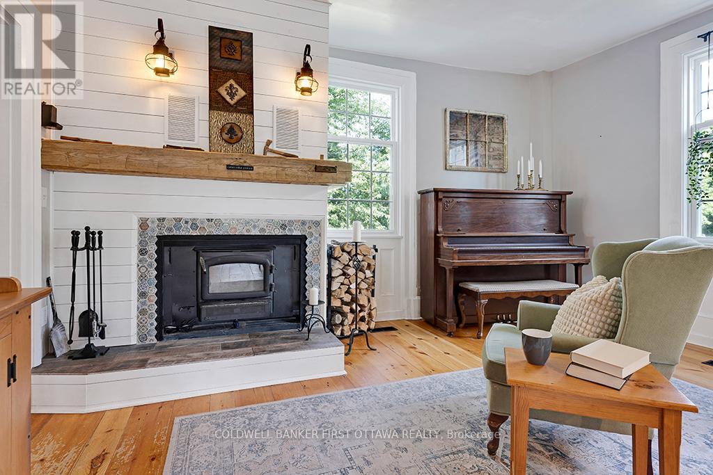 4 Station Road, Rideau Lakes, Ontario  K0G 1V0 - Photo 17 - X12563076