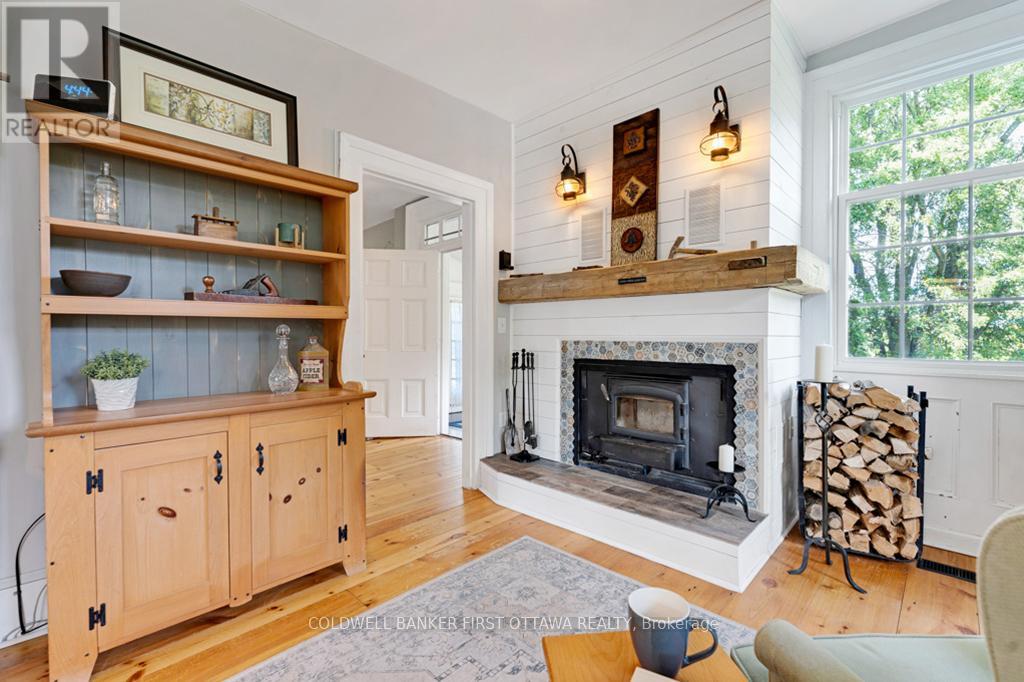 4 Station Road, Rideau Lakes, Ontario  K0G 1V0 - Photo 20 - X12563076