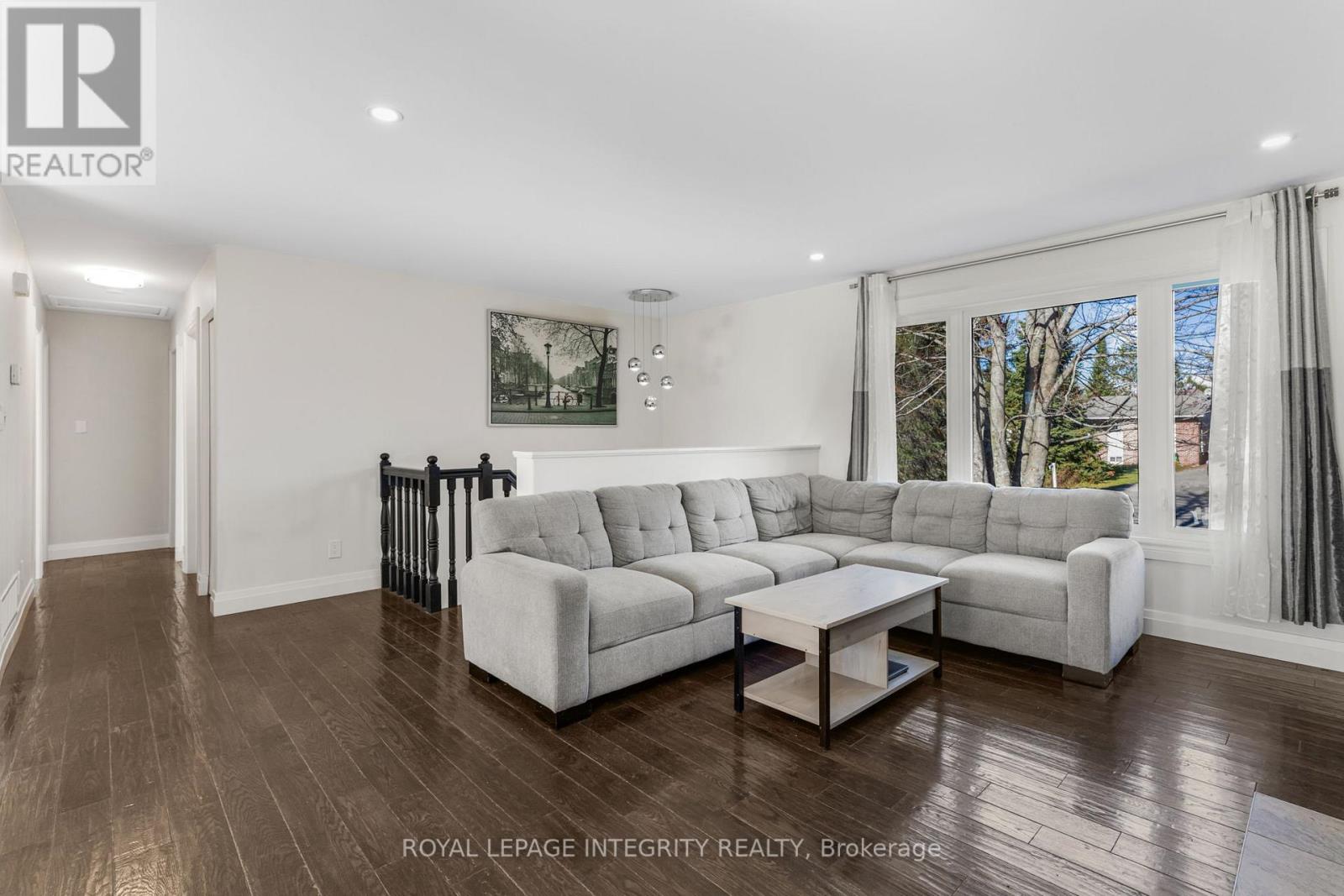 220 Agathe Street, Clarence-Rockland, Ontario  K4K 1K7 - Photo 5 - X12563108