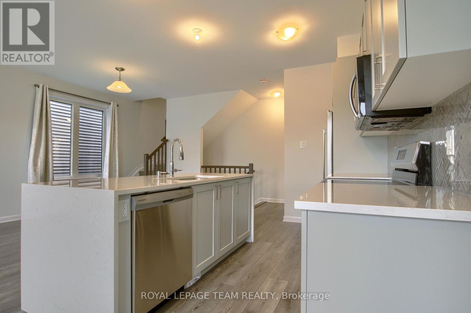 280 Elsie Macgill Walk, Ottawa, Ontario  K2K 1X7 - Photo 10 - X12563112