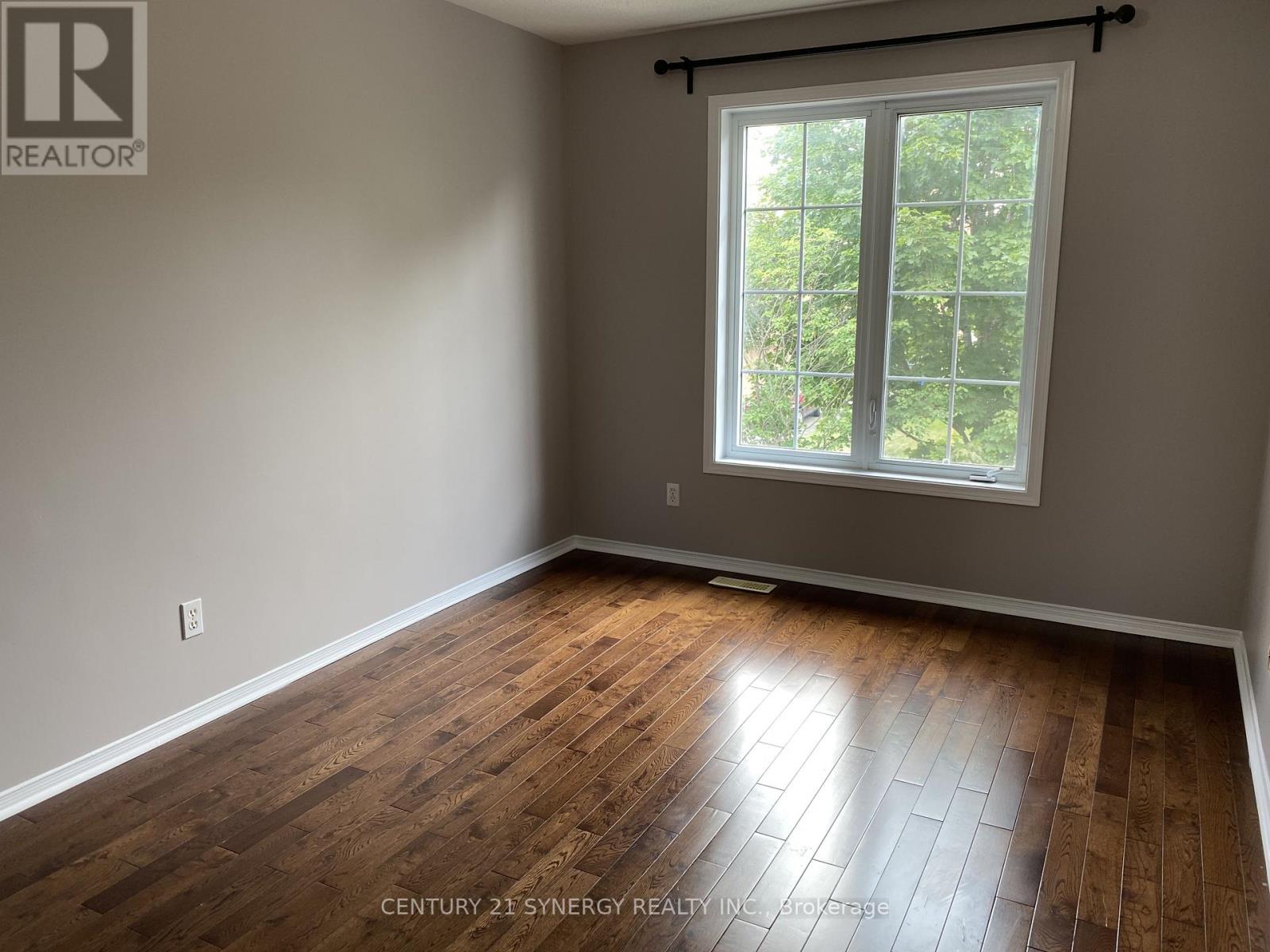 11 Landover Crescent, Ottawa, Ontario  K2M 2W3 - Photo 16 - X12563134