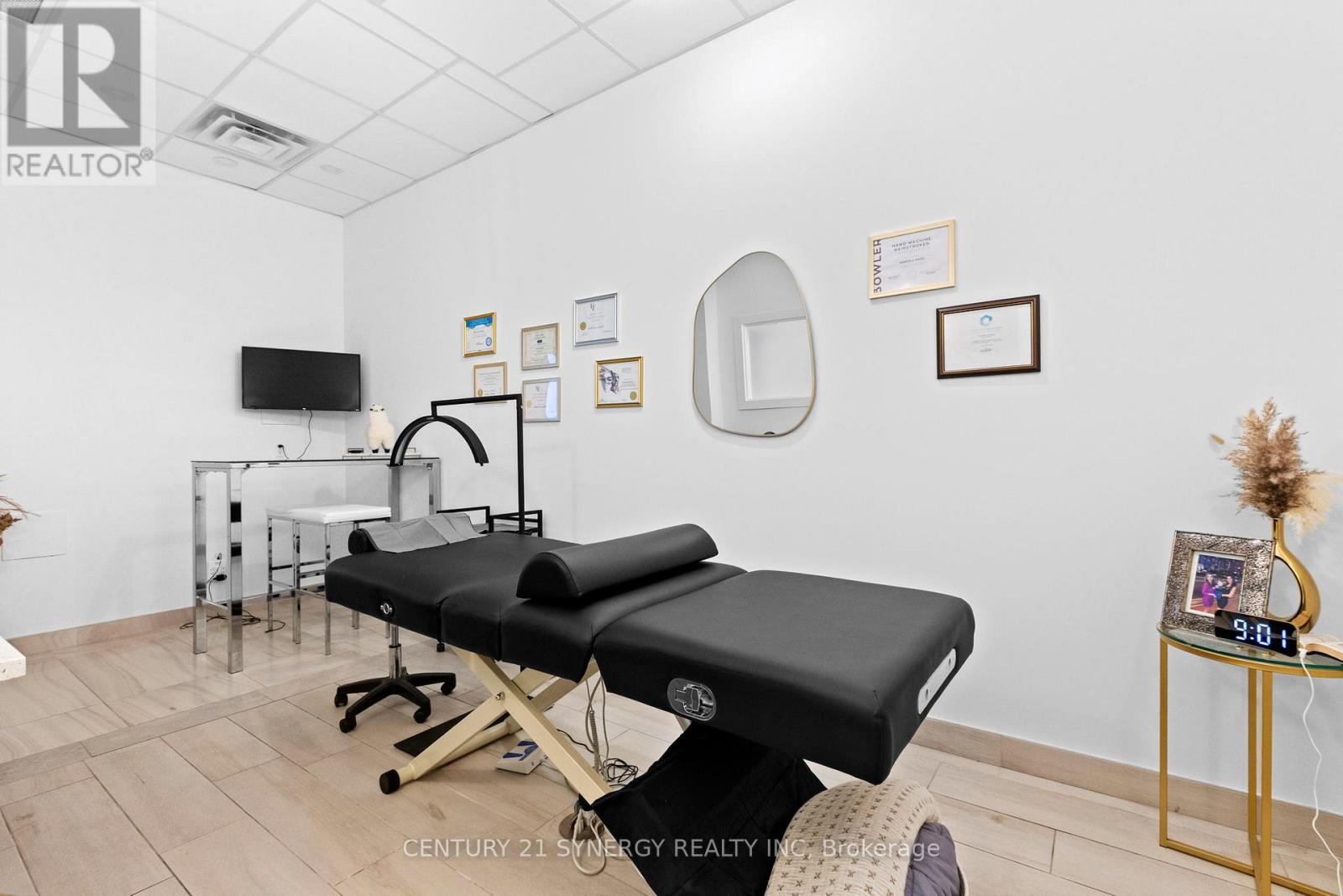 9/10 - 200 Vanguard Drive, Ottawa, Ontario  K4A 0T8 - Photo 13 - X12563162