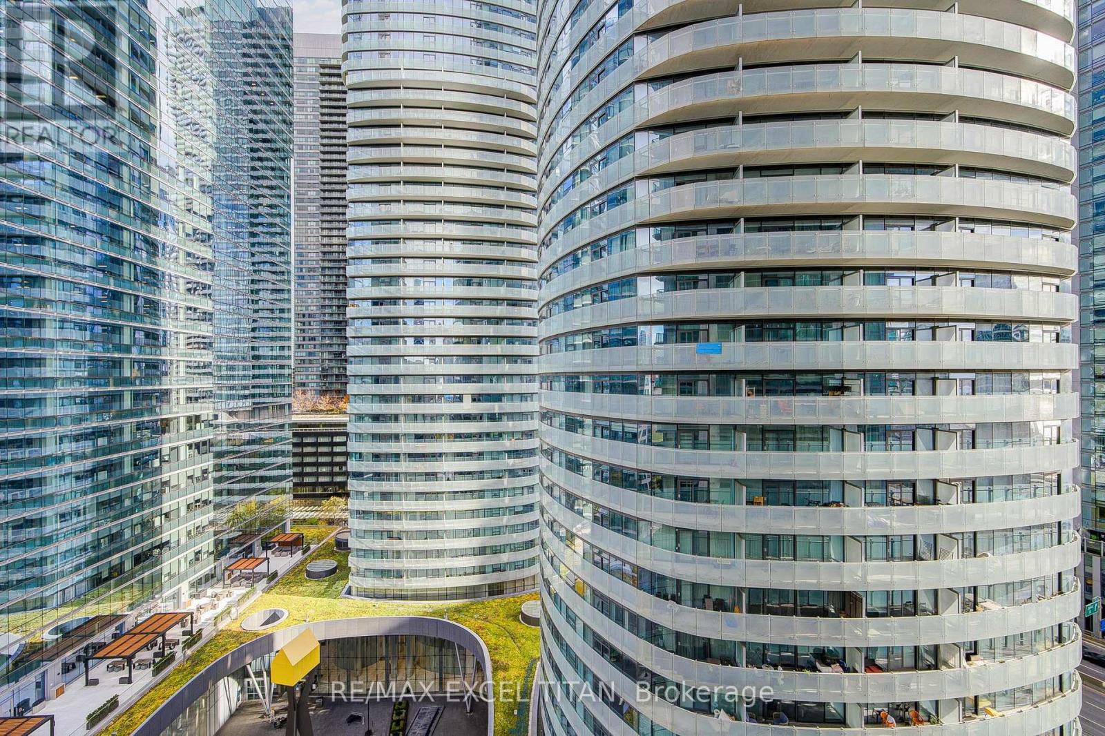 2006 - 19 Grand Trunk Crescent, Toronto, Ontario  M5J 3A3 - Photo 38 - C12562918