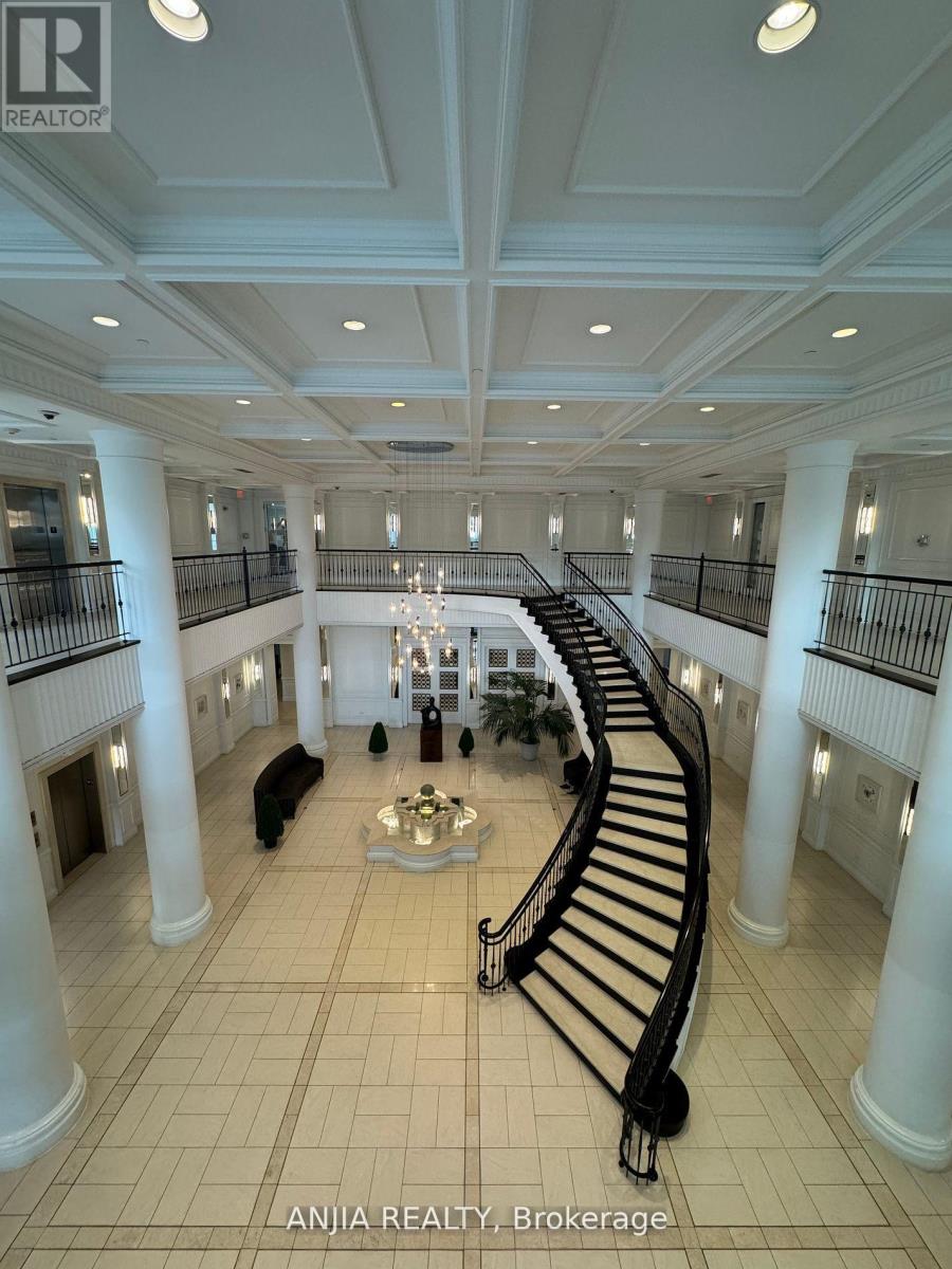 721 - 25 GREENVIEW AVENUE, Toronto, Ontario