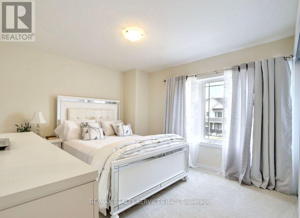 237 Eastbridge Avenue, Welland, Ontario  L3B 0M6 - Photo 6 - X12562892