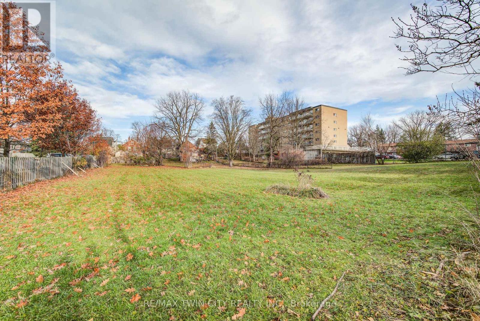 66 Charles Best Place, Kitchener, Ontario  N2M 5A3 - Photo 28 - X12562908