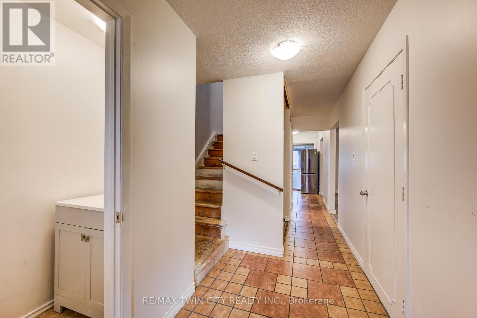 66 Charles Best Place, Kitchener, Ontario  N2M 5A3 - Photo 8 - X12562908