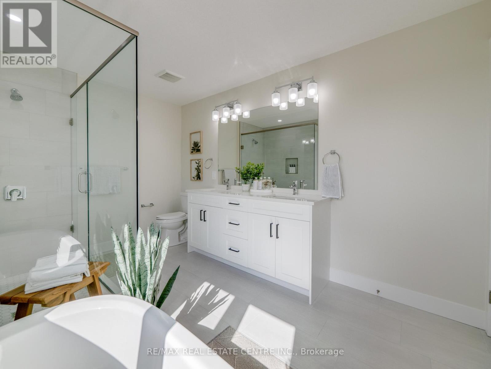 7 - 7966 Fallon Drive, Lucan Biddulph, Ontario  N0M 1V0 - Photo 16 - X12562938