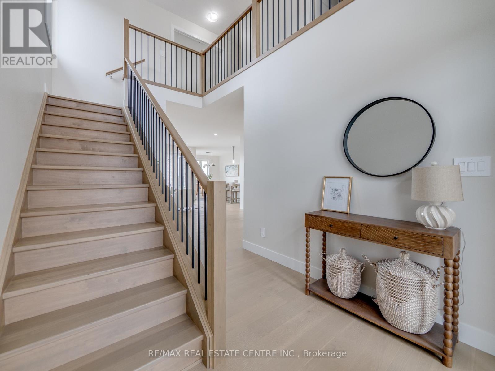 7 - 7966 Fallon Drive, Lucan Biddulph, Ontario  N0M 1V0 - Photo 3 - X12562938