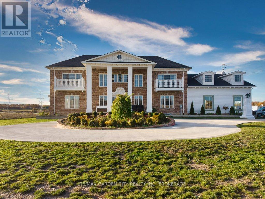 2400 EFFINGHAM STREET, Pelham, Ontario