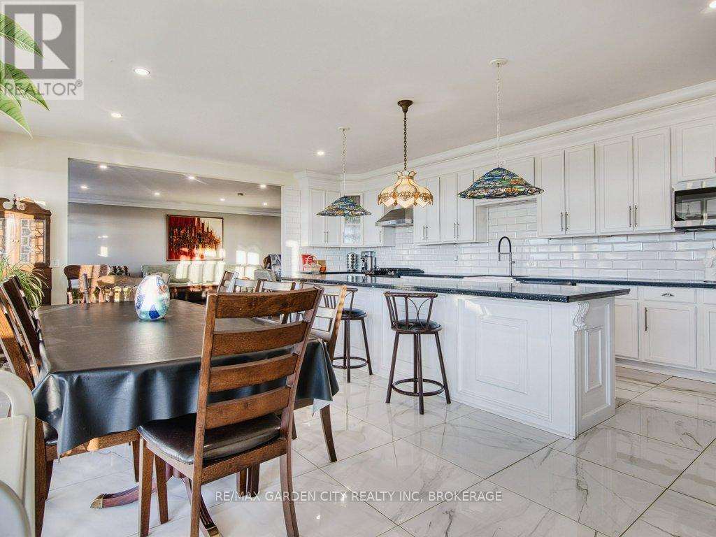 2400 Effingham Street, Pelham, Ontario  L0S 1C0 - Photo 12 - X12563130