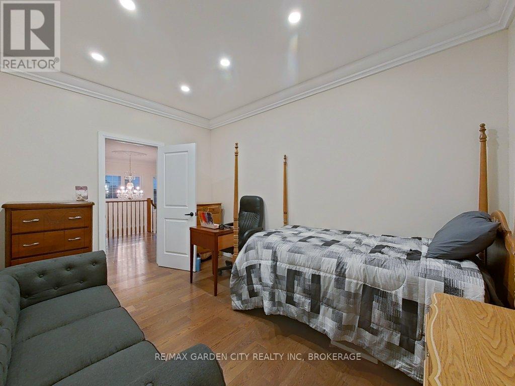 2400 Effingham Street, Pelham, Ontario  L0S 1C0 - Photo 20 - X12563130