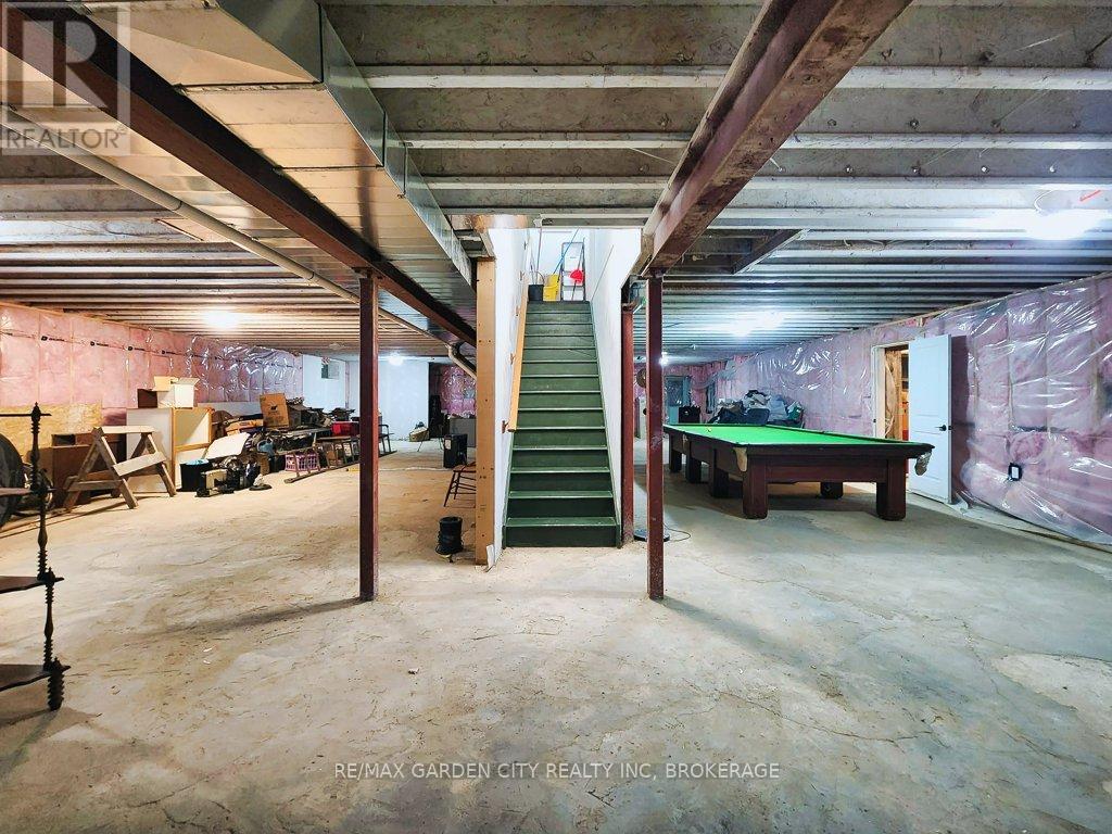 2400 Effingham Street, Pelham, Ontario  L0S 1C0 - Photo 33 - X12563130