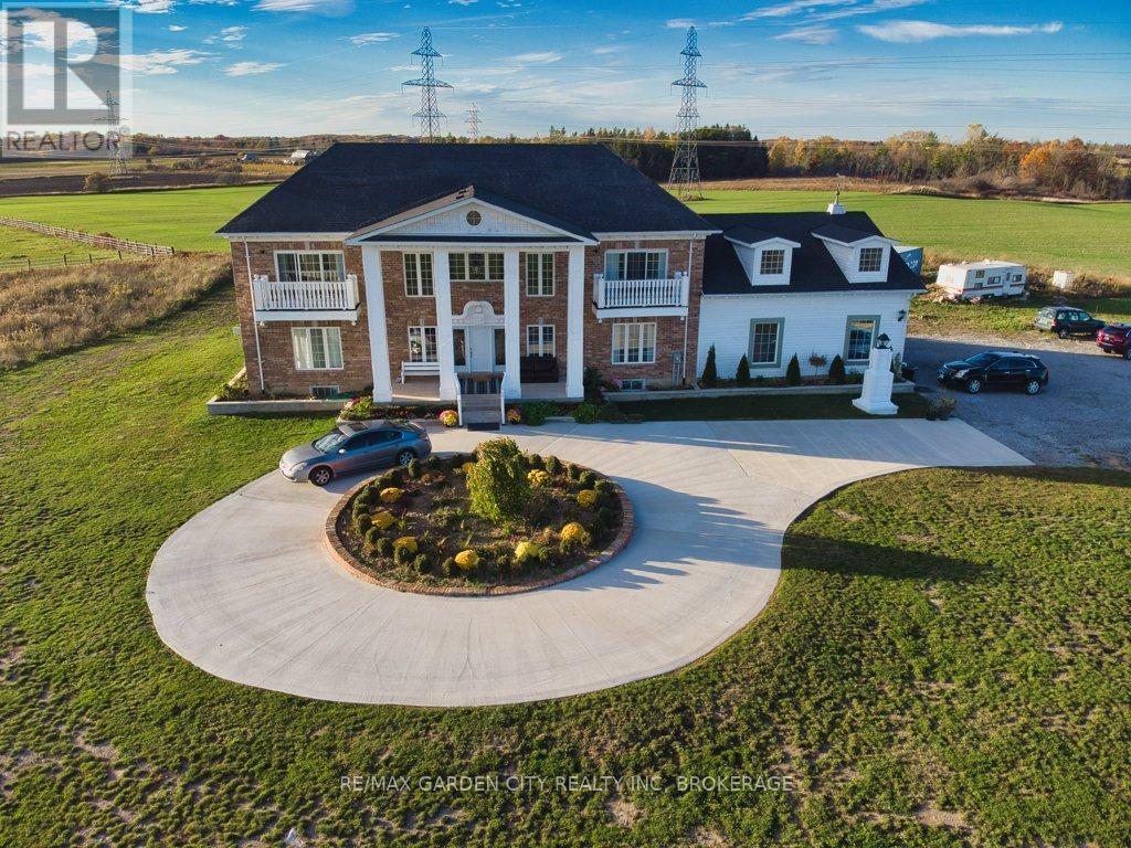 2400 Effingham Street, Pelham, Ontario  L0S 1C0 - Photo 39 - X12563130