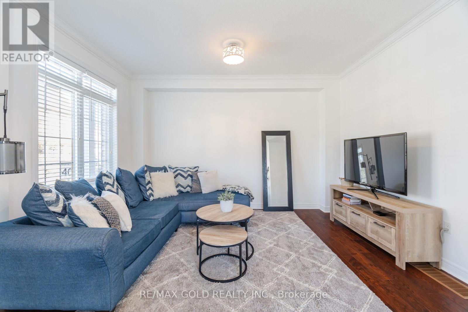 2494 Earl Grey Avenue, Pickering, Ontario  L1X 0B9 - Photo 7 - E12559778