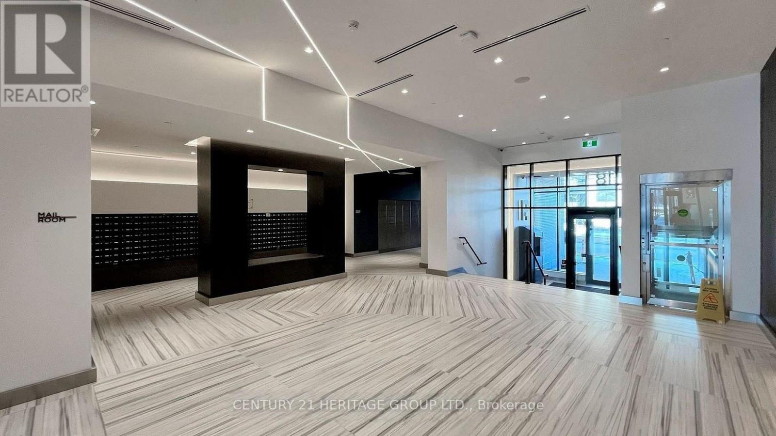 4208 - 8 Water Walk Drive, Markham, Ontario  L3R 6L4 - Photo 6 - N12557278