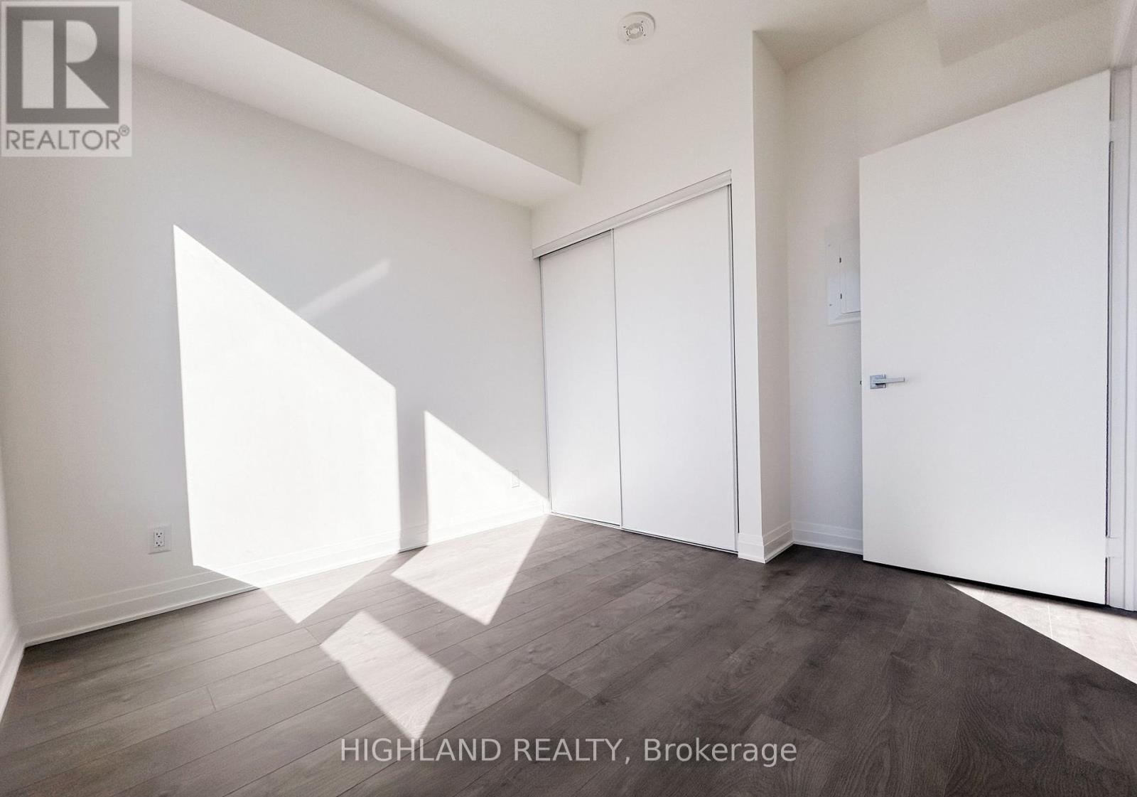 4106 - 4015 The Exchange Street, Mississauga, Ontario  L5B 0N9 - Photo 8 - W12543590