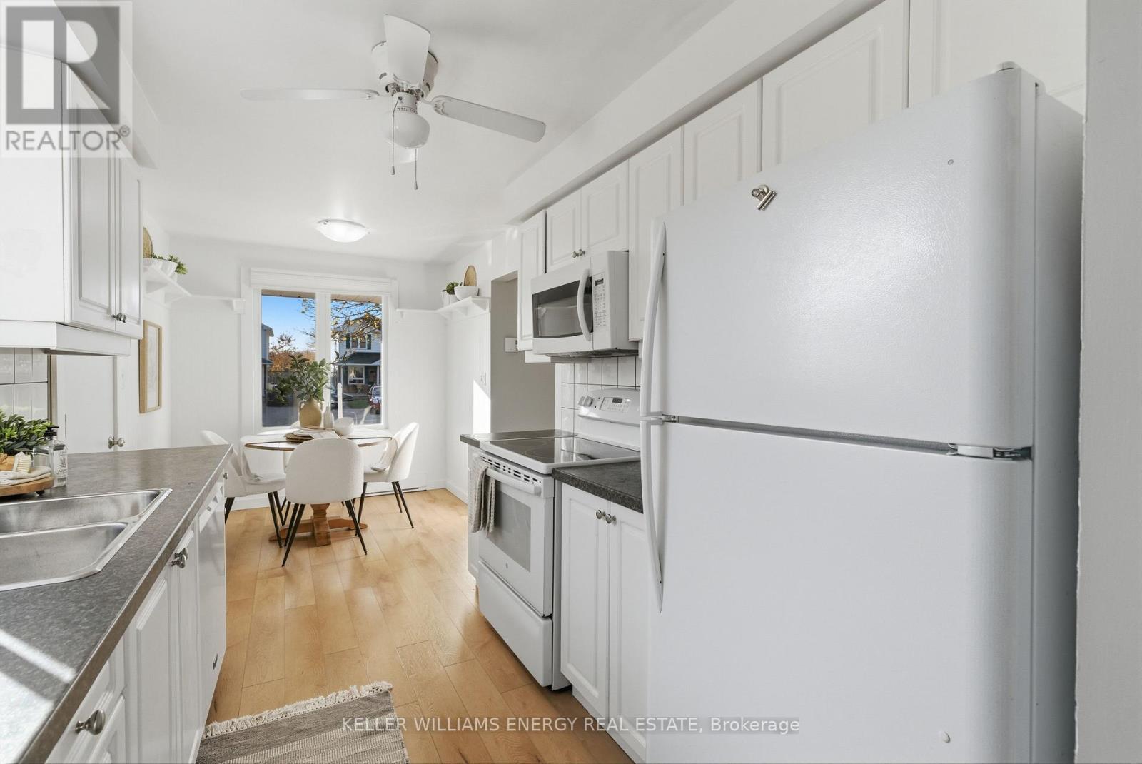 35 Overbank Drive, Oshawa, Ontario  L1J 7X9 - Photo 10 - E12563040