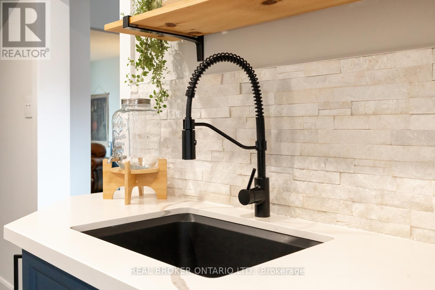 662 Cognac Crescent, Pickering, Ontario  L1X 1L7 - Photo 10 - E12563048