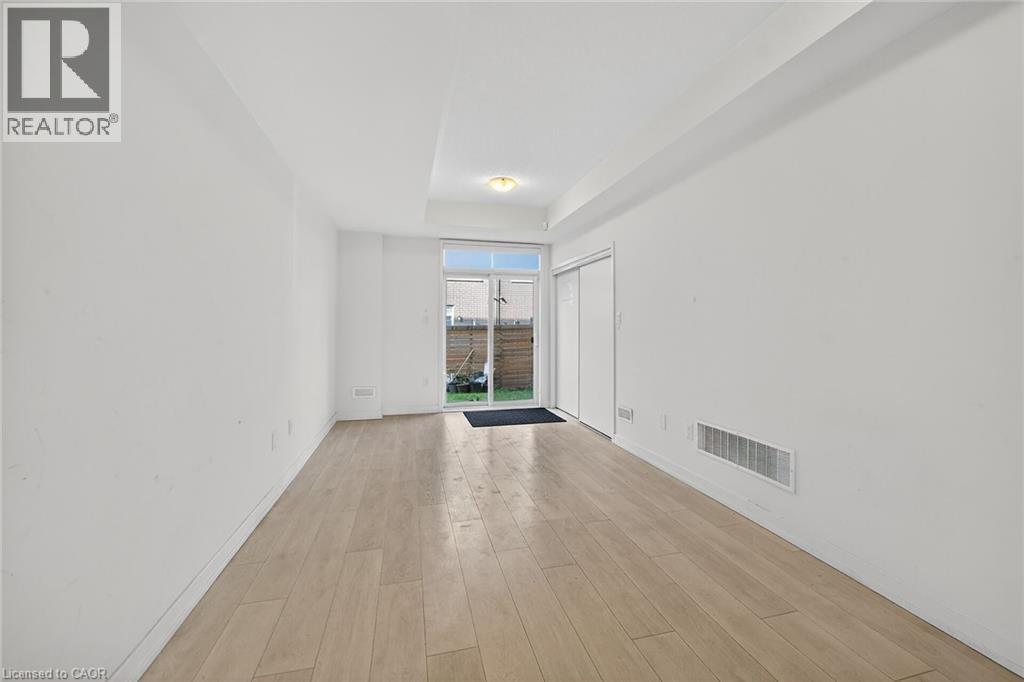 205 Sabina Drive, Oakville, Ontario  L6H 0L4 - Photo 8 - 40787790