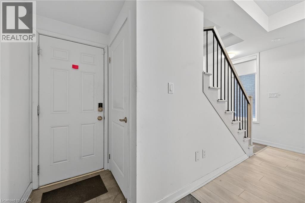 205 Sabina Drive, Oakville, Ontario  L6H 0L4 - Photo 12 - 40787790