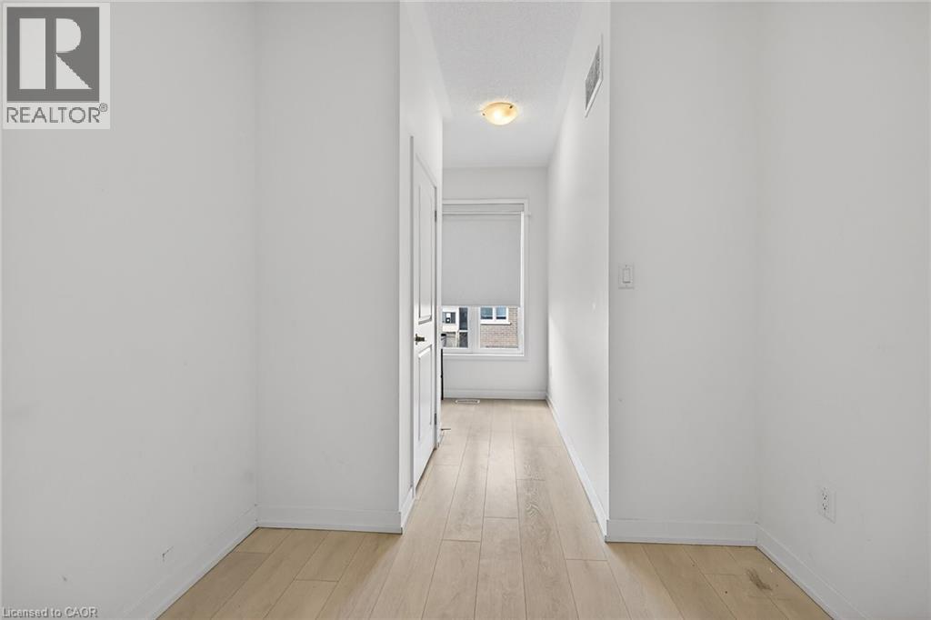 205 Sabina Drive, Oakville, Ontario  L6H 0L4 - Photo 37 - 40787790