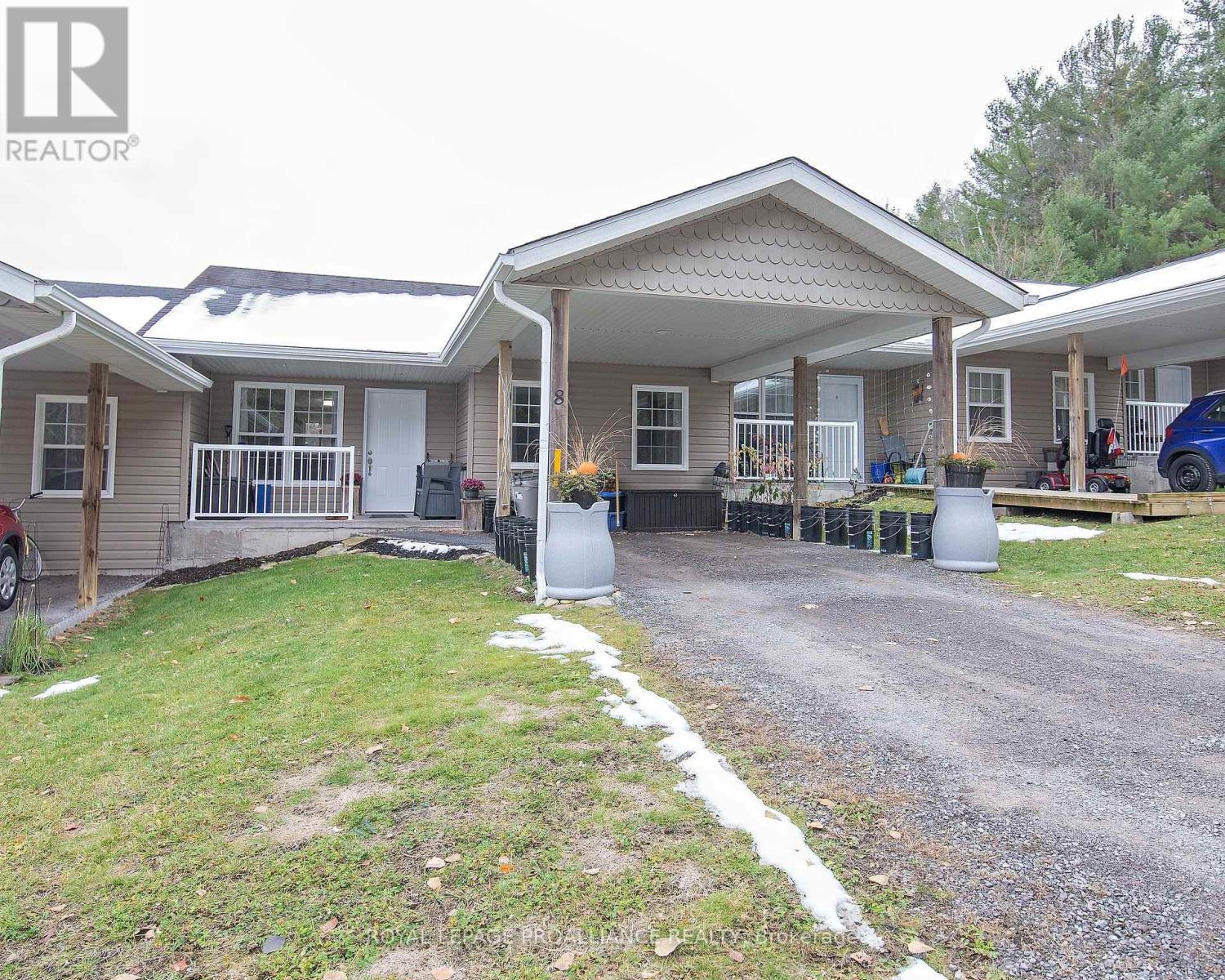 8 - 494 METCALF STREET, Tweed, Ontario